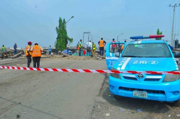 scene-1-members-of-the-frsc-at-the-scene-of-the-accident-e1547204695855-600x399-1